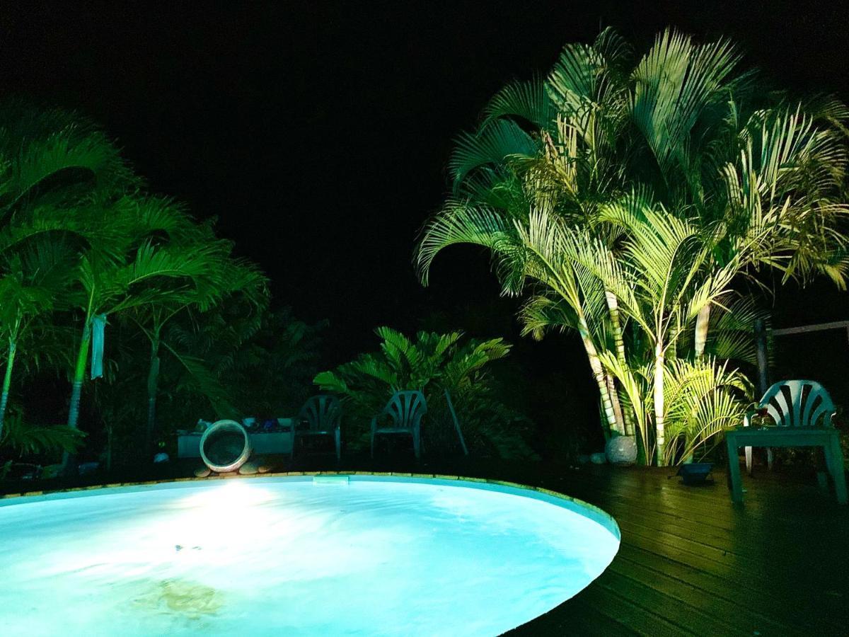 LODGE PAMPLEMOUSSE avec PISCINE privative , dans parc calme à 500 m plage Le Carbet Exterior foto